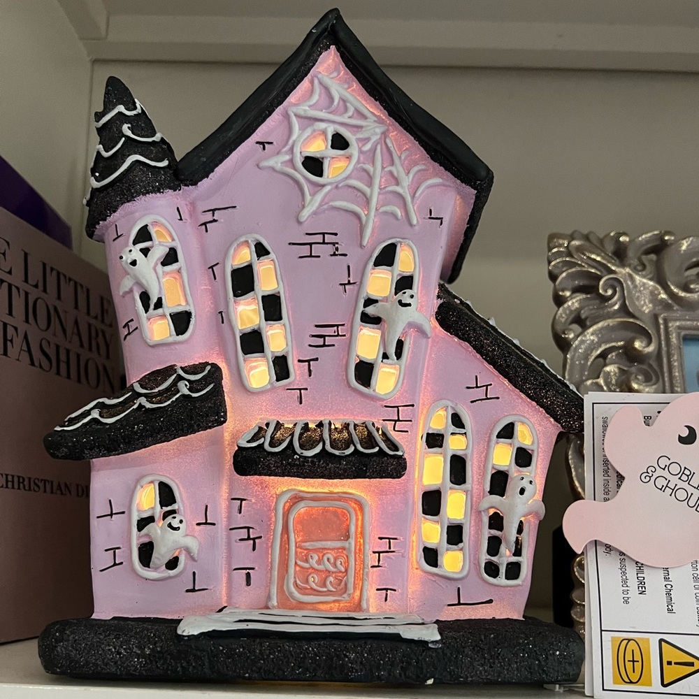 👻 LED Goblin & Ghoul Light Up Halloween Haunted Gingerbread House